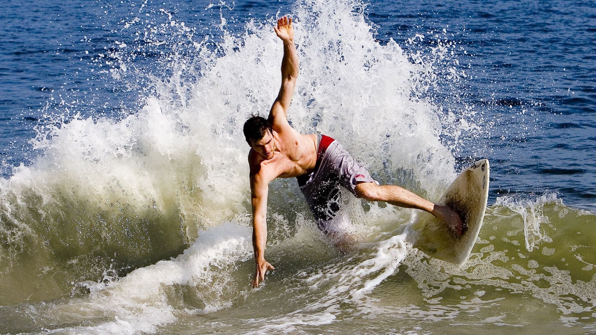 体育新闻中心上线体育内容智能审核系统，最新的体育新闻报道在哪看